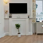 Lovely Haymarket Apartment - Central Edinburgh